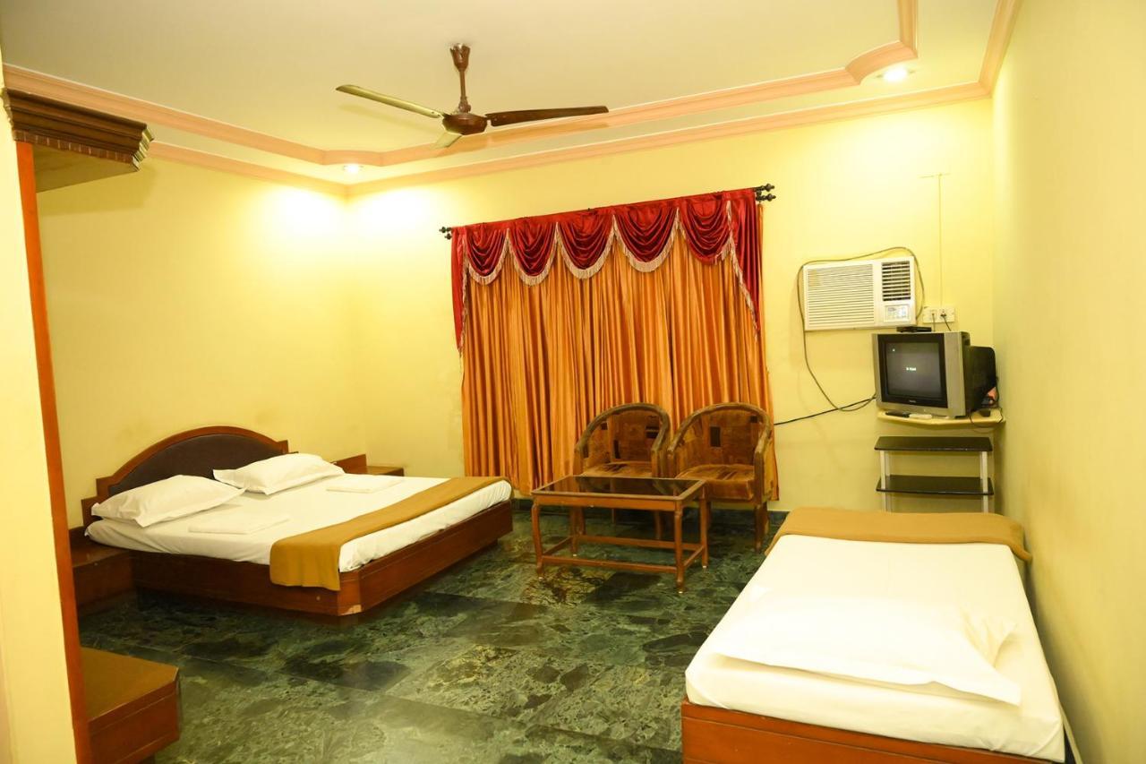 فندق S S Residency Padubidri المظهر الخارجي الصورة
